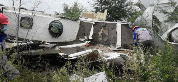 张北基地退役叶片、机舱处置现场